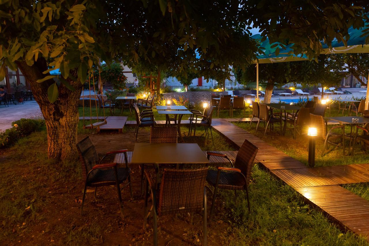 Casa Danielescu Hotel ทาร์กู จิอู ภายนอก รูปภาพ