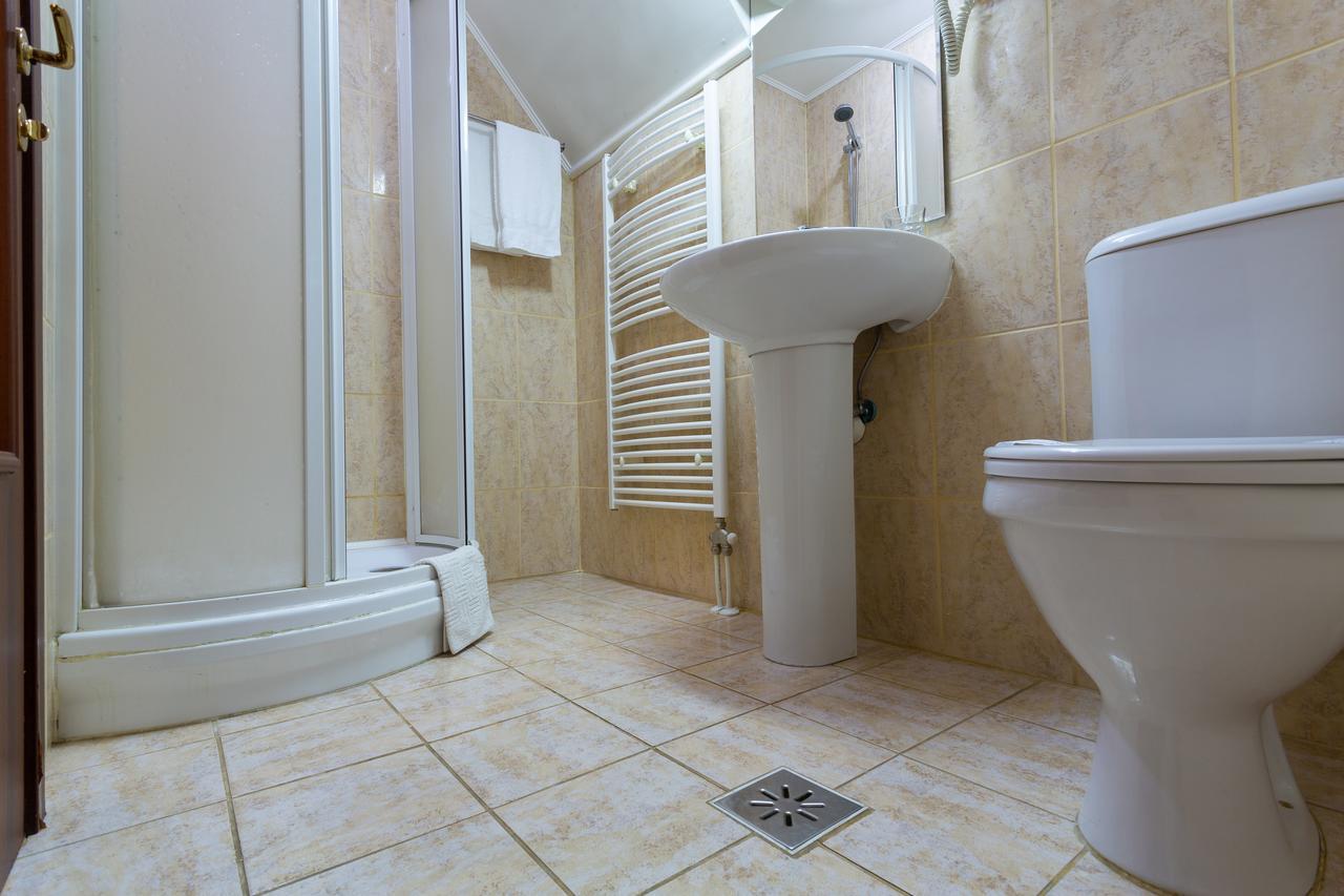 Casa Danielescu Hotel ทาร์กู จิอู ภายนอก รูปภาพ