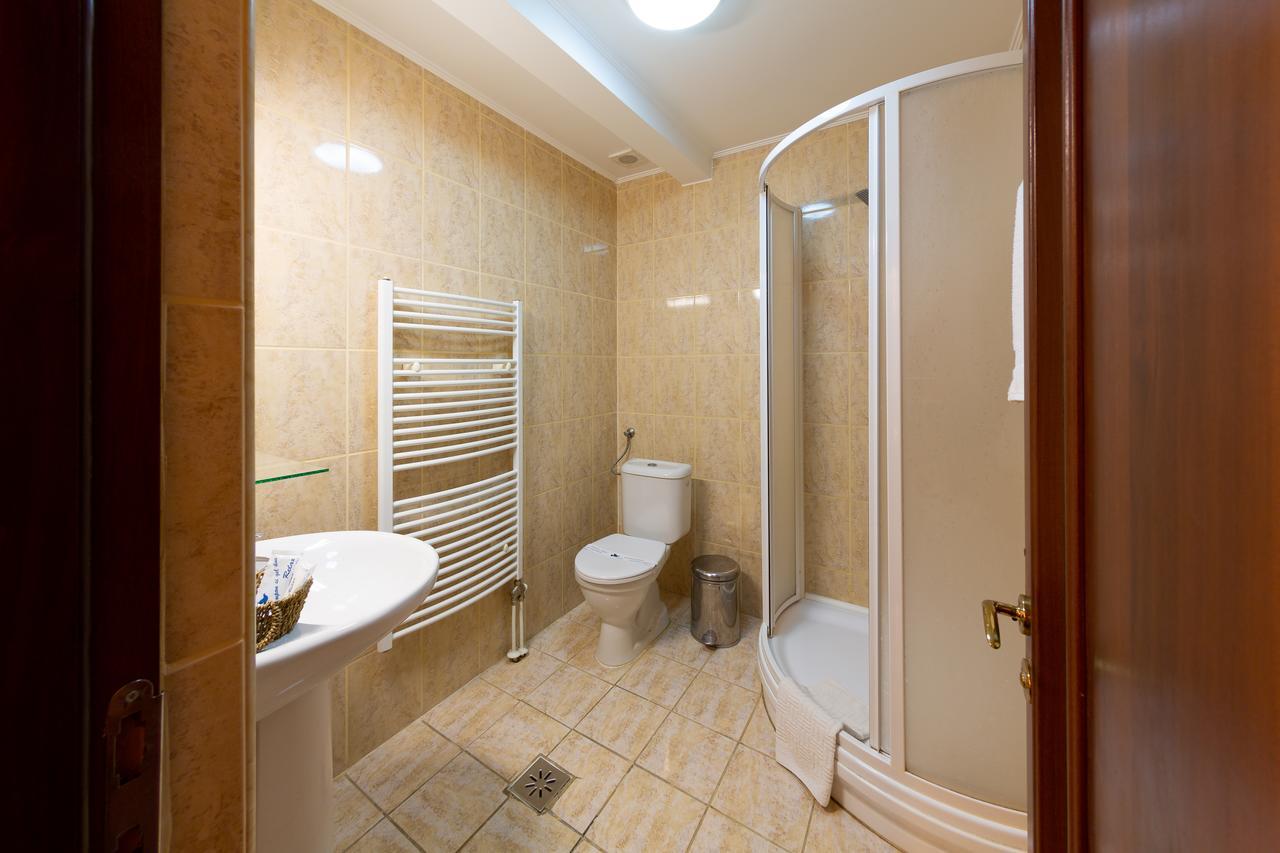 Casa Danielescu Hotel ทาร์กู จิอู ภายนอก รูปภาพ